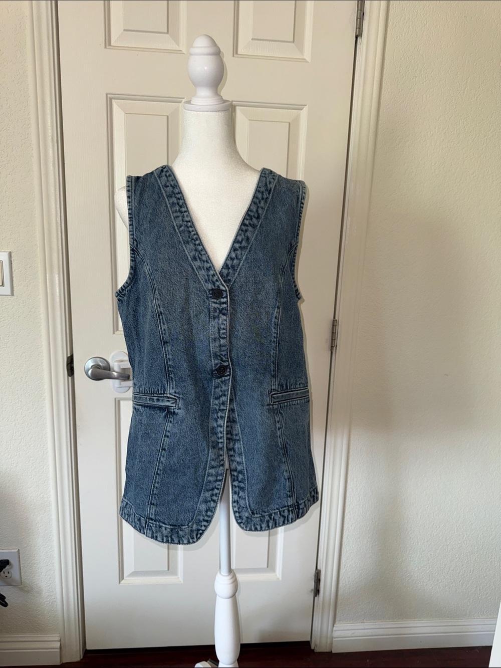 GAP Denim Vest in Faded Blue